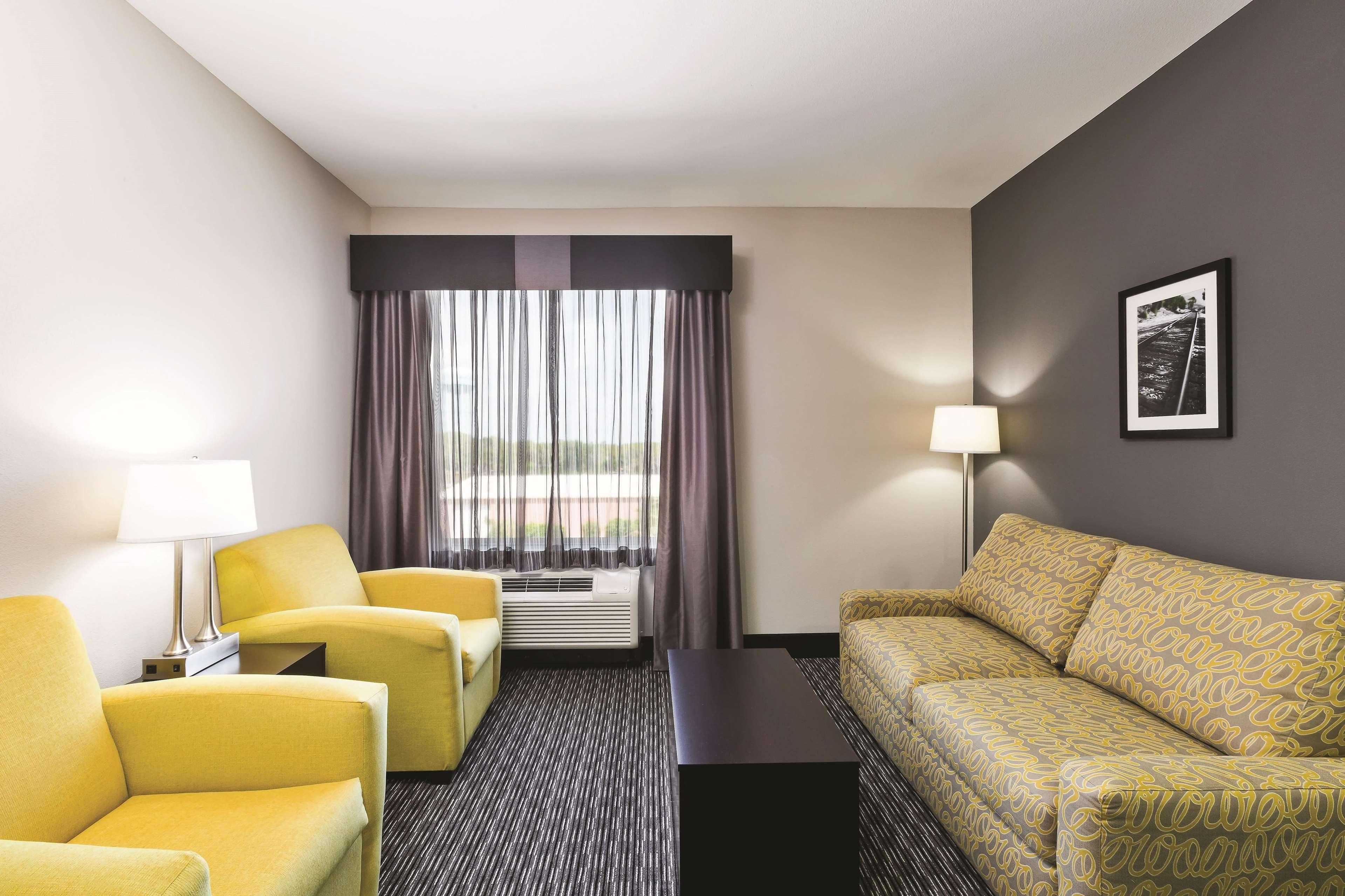 La Quinta By Wyndham Rockport - Fulton Hotel Bagian luar foto