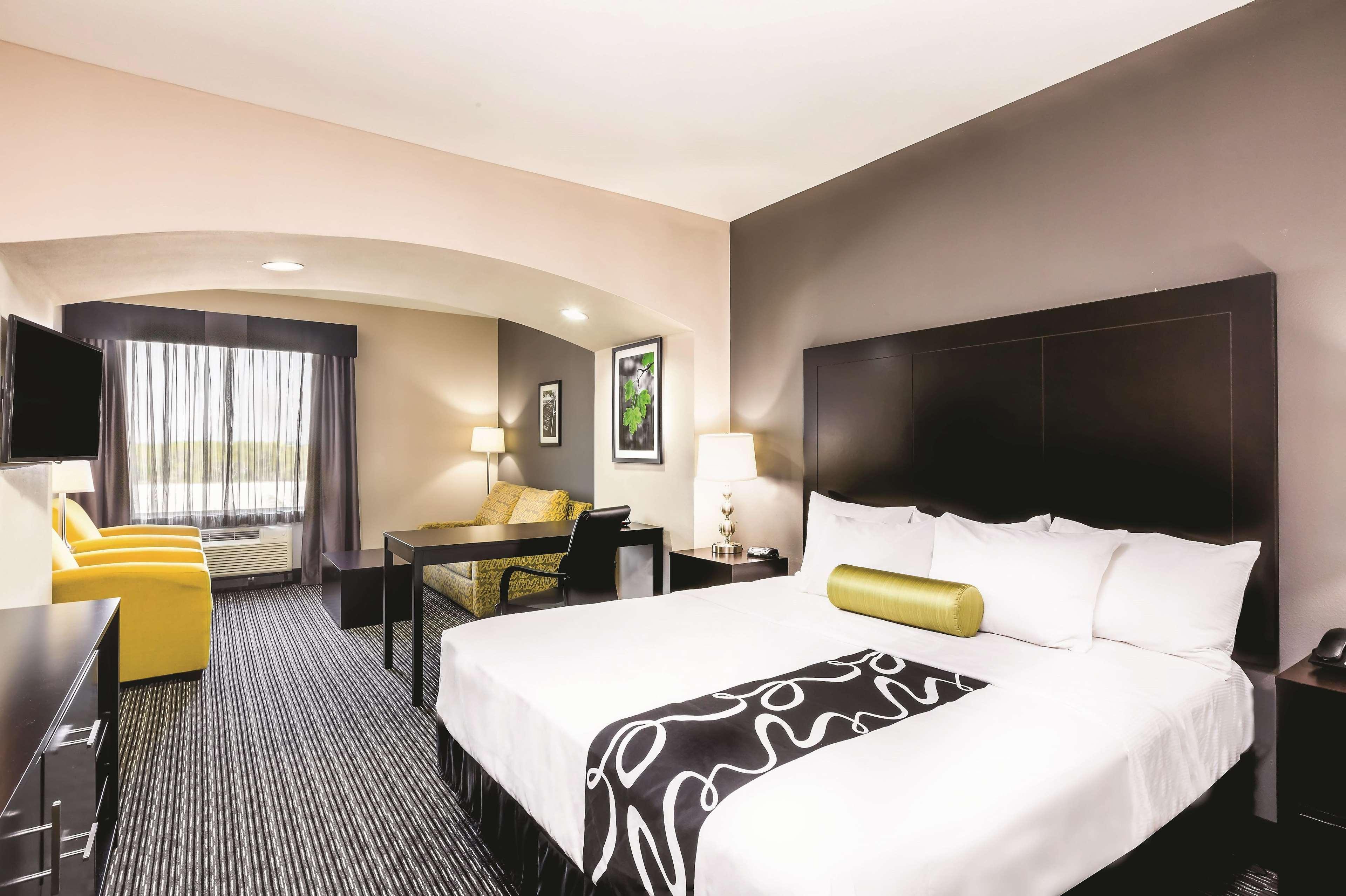 La Quinta By Wyndham Rockport - Fulton Hotel Bagian luar foto