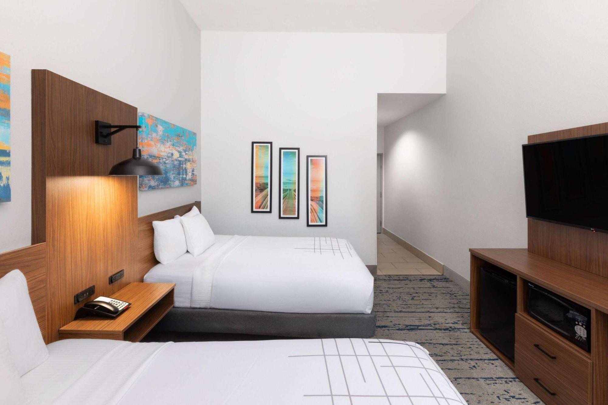 La Quinta By Wyndham Rockport - Fulton Hotel Bagian luar foto